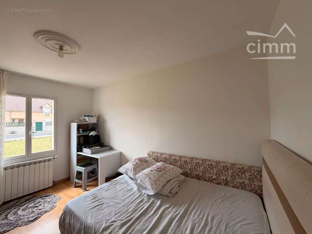 MER – Maison de plain-pied 112 m² – 3 chambres – Terrain 700 m² – Garage - photo 8