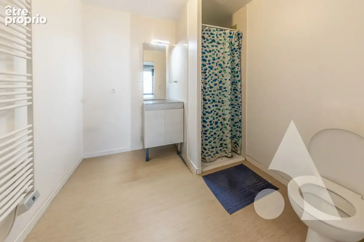 F4 en DUPLEX en plein Centre-Ville + Parking privé - photo 7