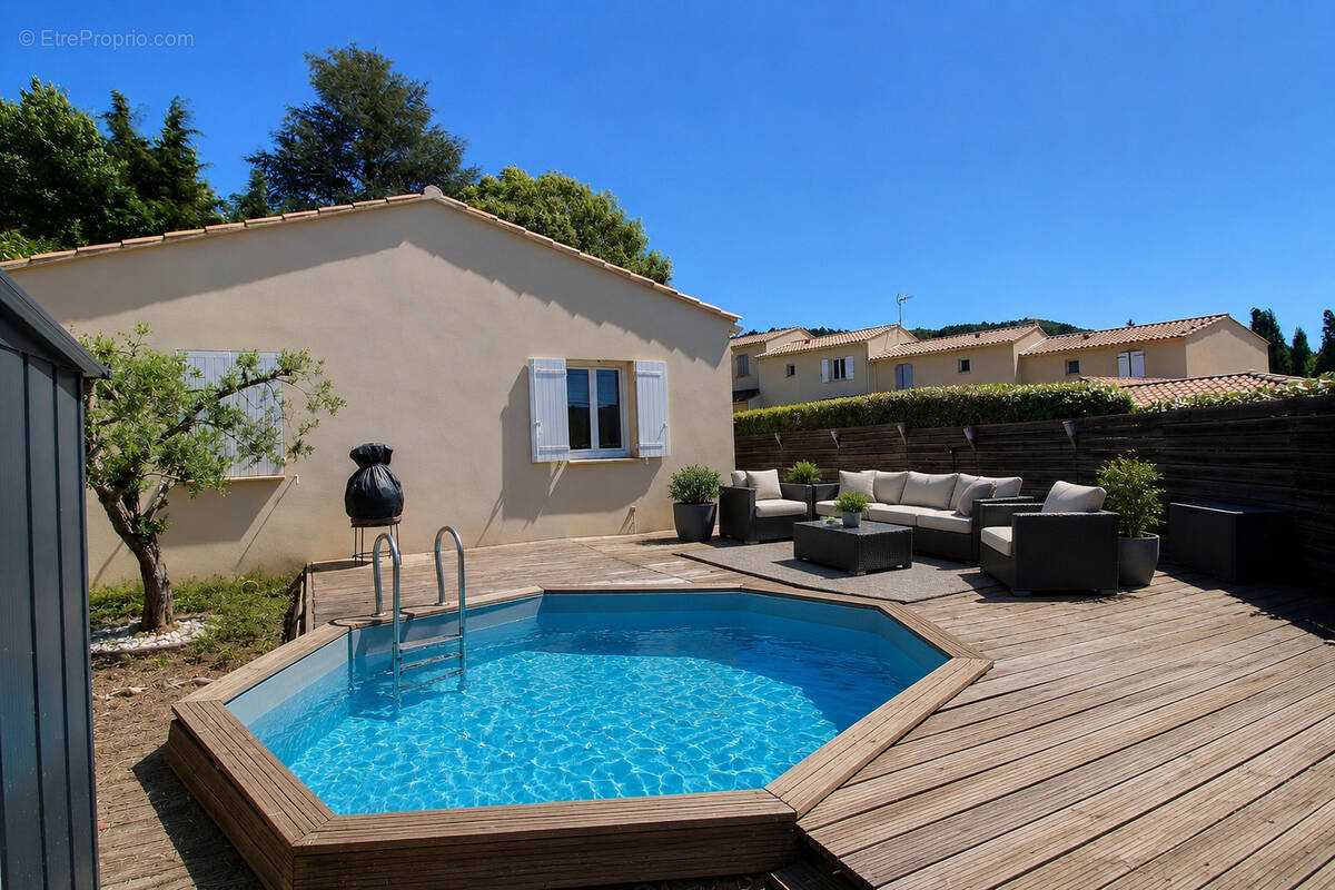 Maison à MALAUCENE