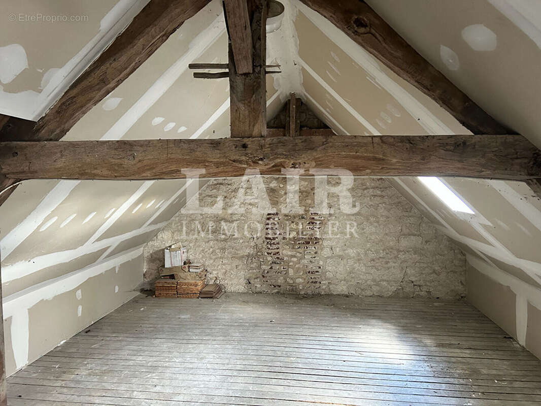 Maison à MONTMERREI