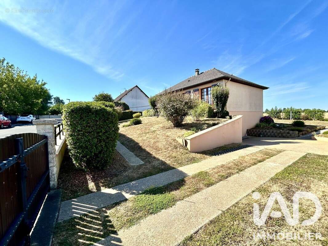 Maison 71 m² à Saint-Cyr-Sur-Loire  - photo 2
