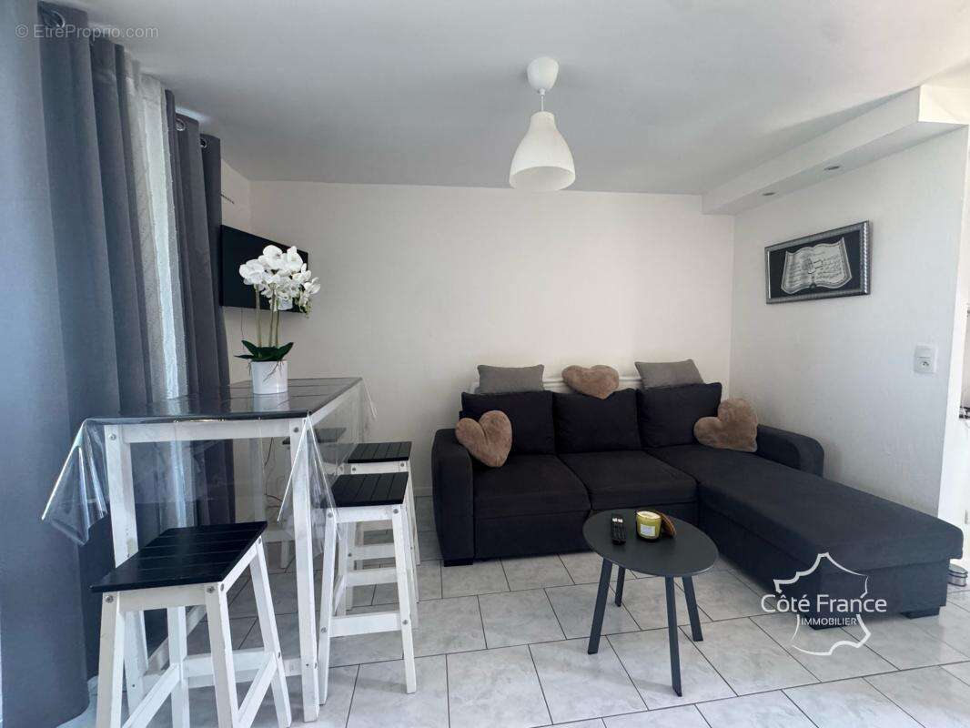 Petit cocon rénové avec une jolie vue sur le port   Secteur - photo 6