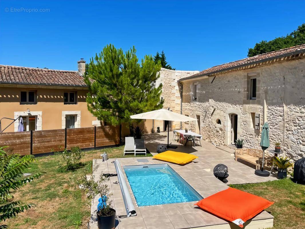 Maison à VILLEGOUGE