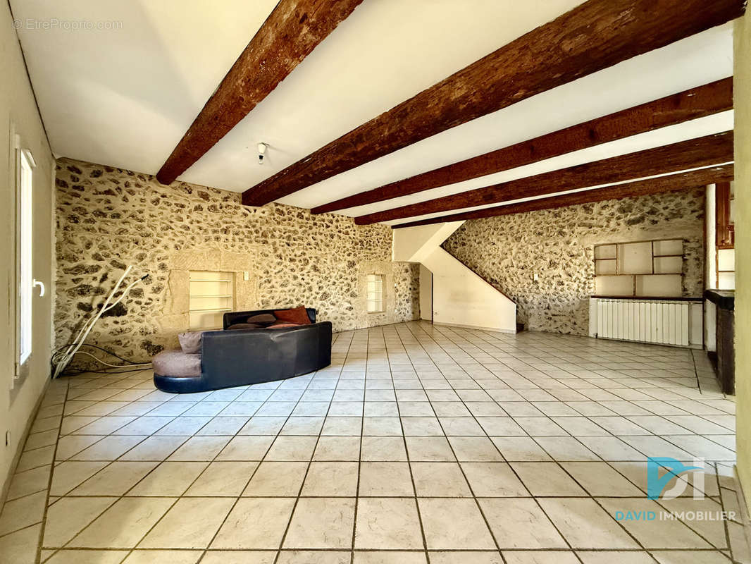 Maison à SAINT-THIBERY