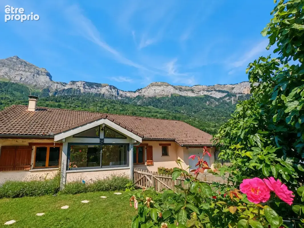 Maison 5 pièces 115 m² à vendre à Magland (74300) - photo 2
