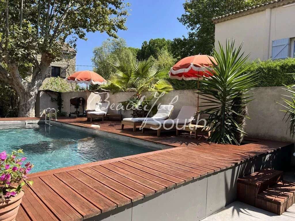 Domaine viticole réhabilité en 3 logements de charme avec piscines et jardins – Narbonne, Canal du Midi - photo 11