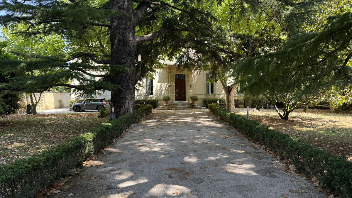 Hôtel particulier de caractère à Grans - photo 10