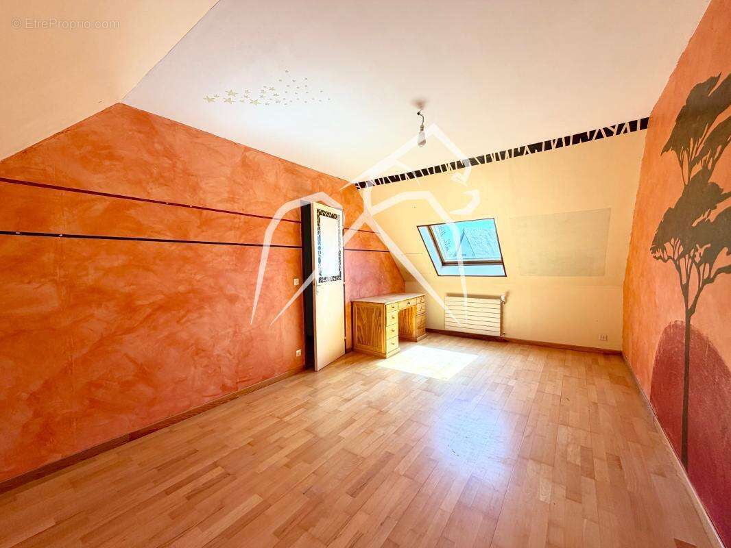 Pavillon individuel  vivable de plain-pied  160 m²  5 chambres  le mesnil-esnard (76240) - photo 9