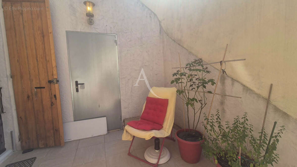 Studio alcôve 21 m² avec terrasse et garage  9 m² en plein centre de Balaruc-les-Bains - photo 10