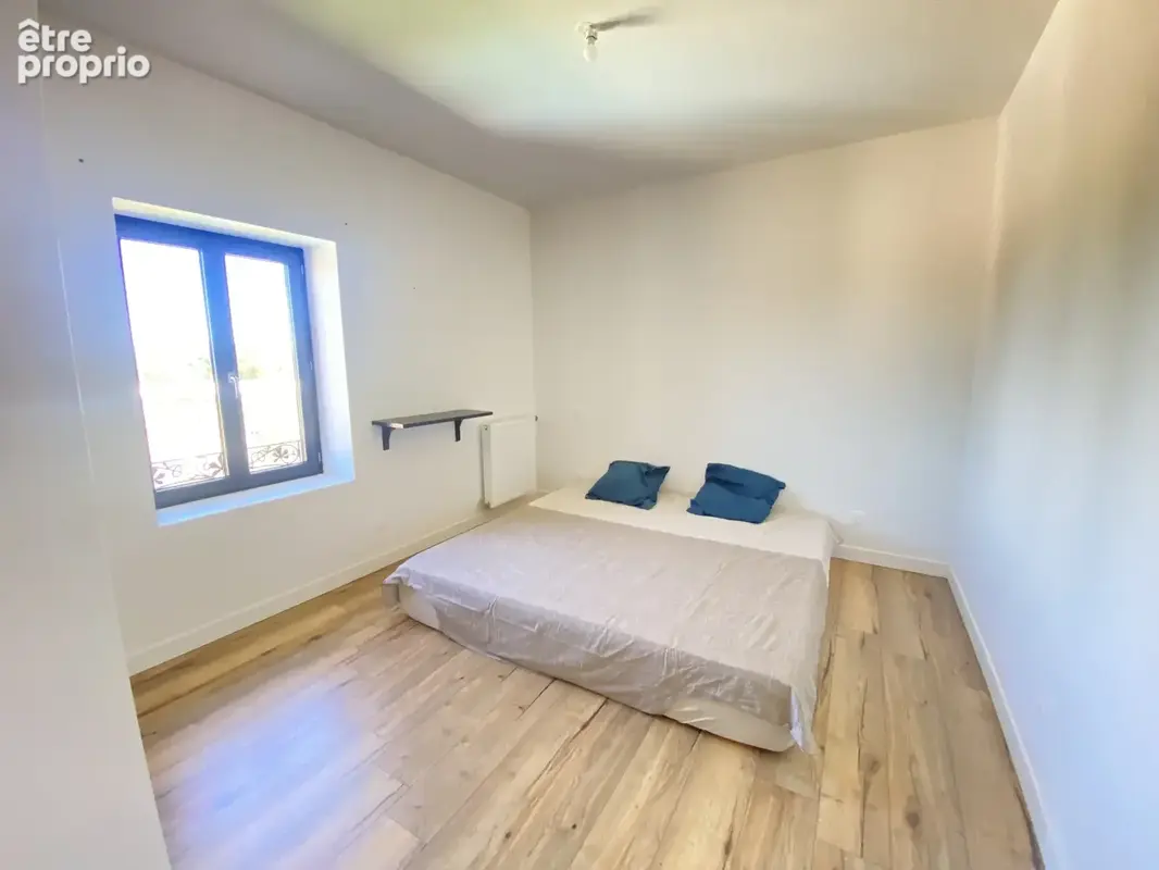 Maison familiale avec piscine à Saint-André-le-Puy — 226 m2 sur 930 m2 clos et arboré - photo 22