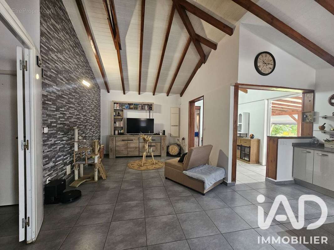Maison 135 m² à Le Moule  - photo 5