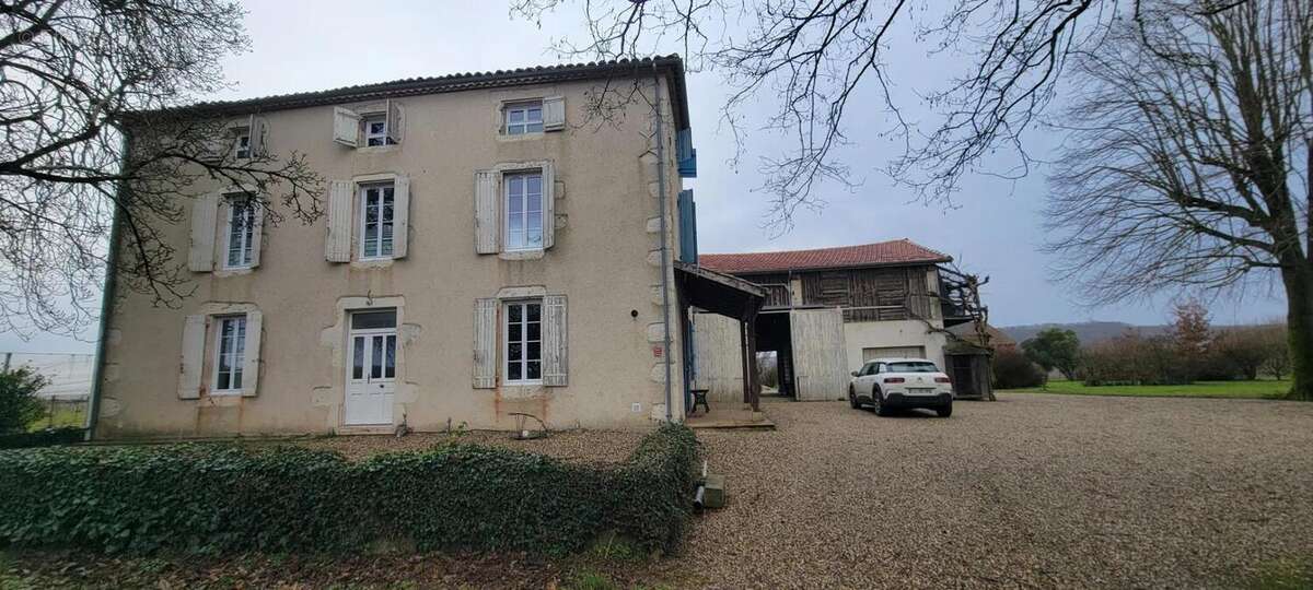 Maison à BUZET-SUR-BAISE