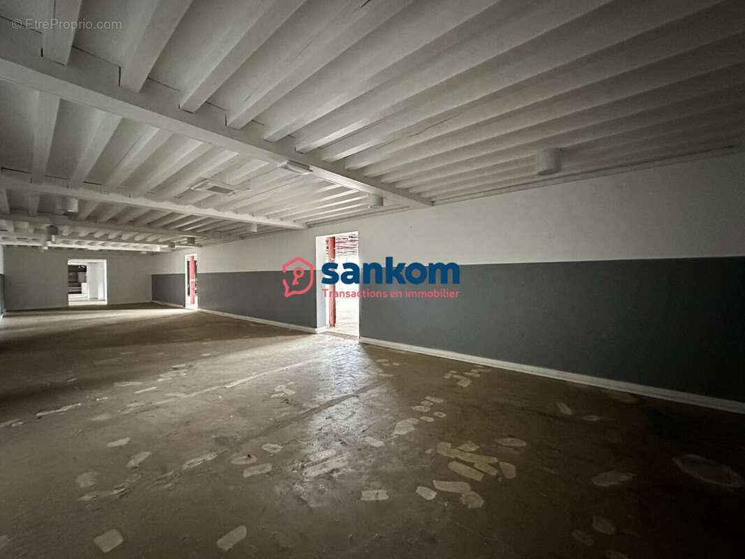 Commerce 2480 m² à Solignac-Sur-Loire  - photo 6