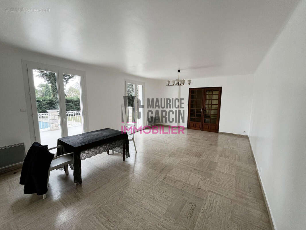 Maison à CAUMONT-SUR-DURANCE