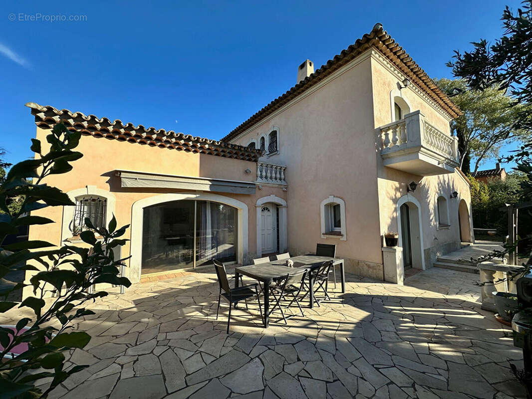 Maison à FREJUS