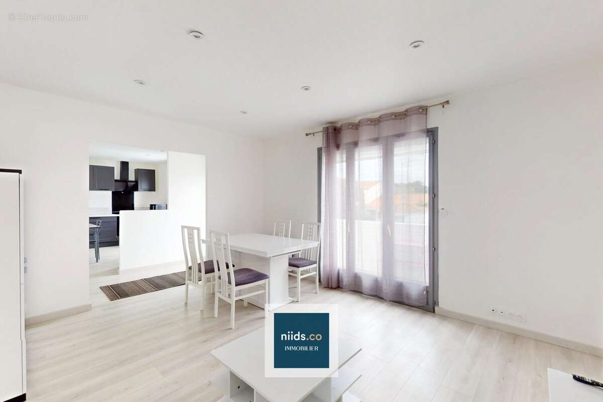 Maison à NIEUL-SUR-MER