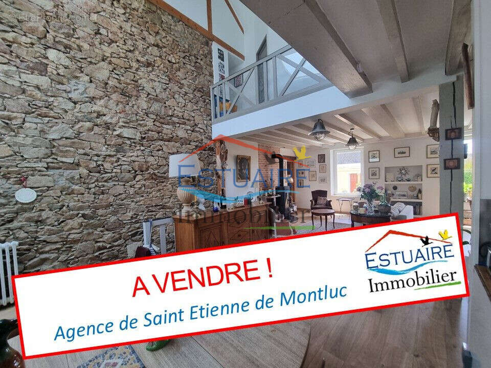 Maison à SAINT-ETIENNE-DE-MONTLUC