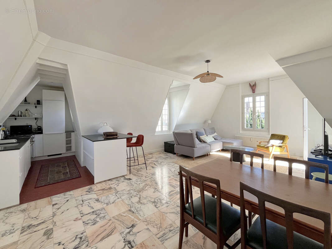 Appartement à ASNIERES-SUR-SEINE