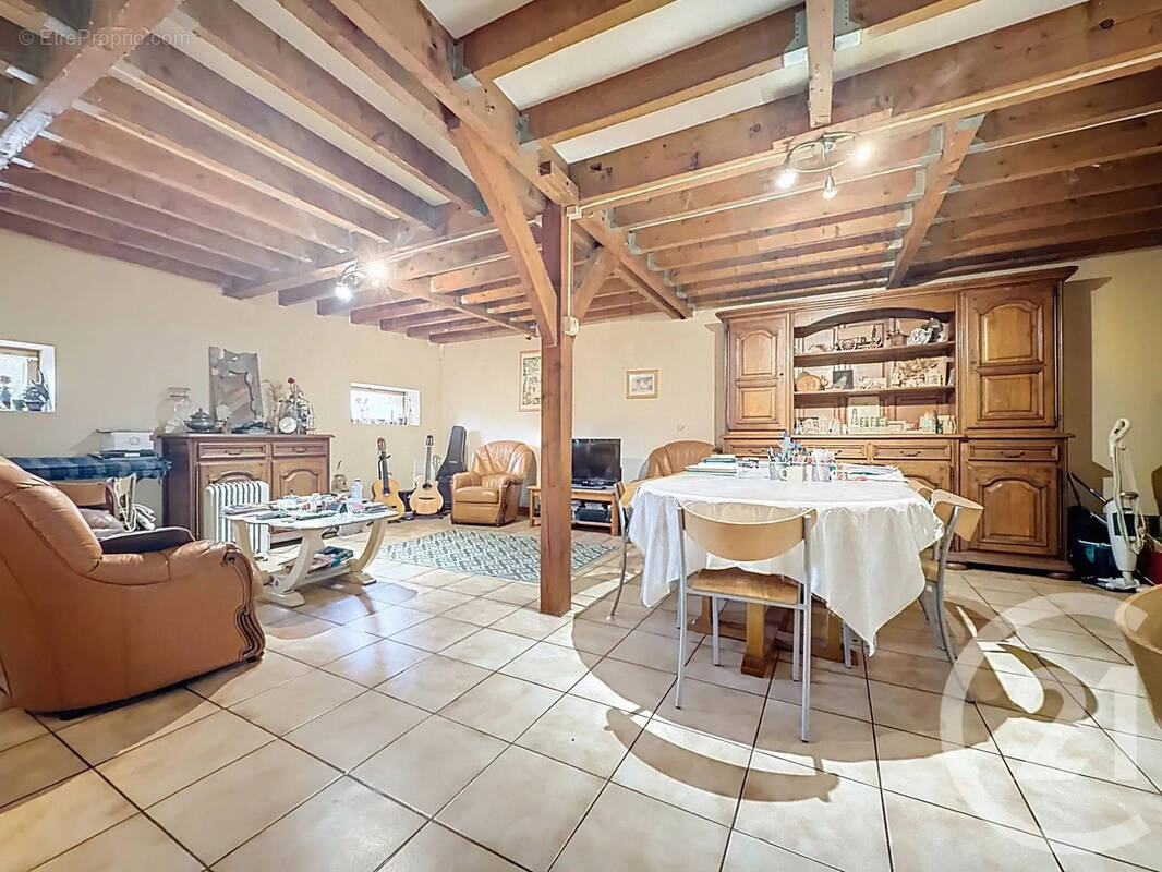 Maison à PECY