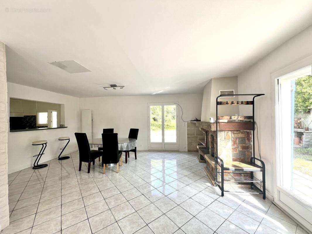 Maison à SAINTE-HELENE