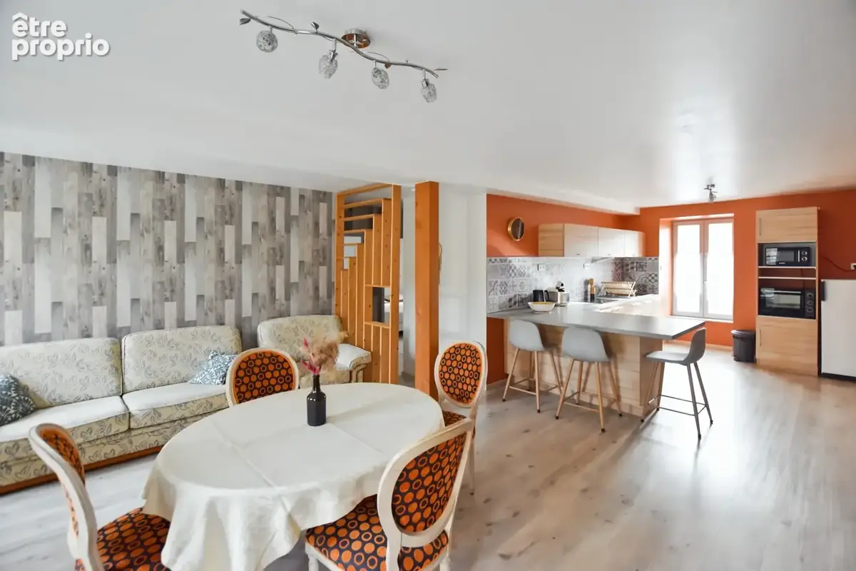 Propriété rénovée de 324 m² avec terrain à COUCHES (71) - photo 20