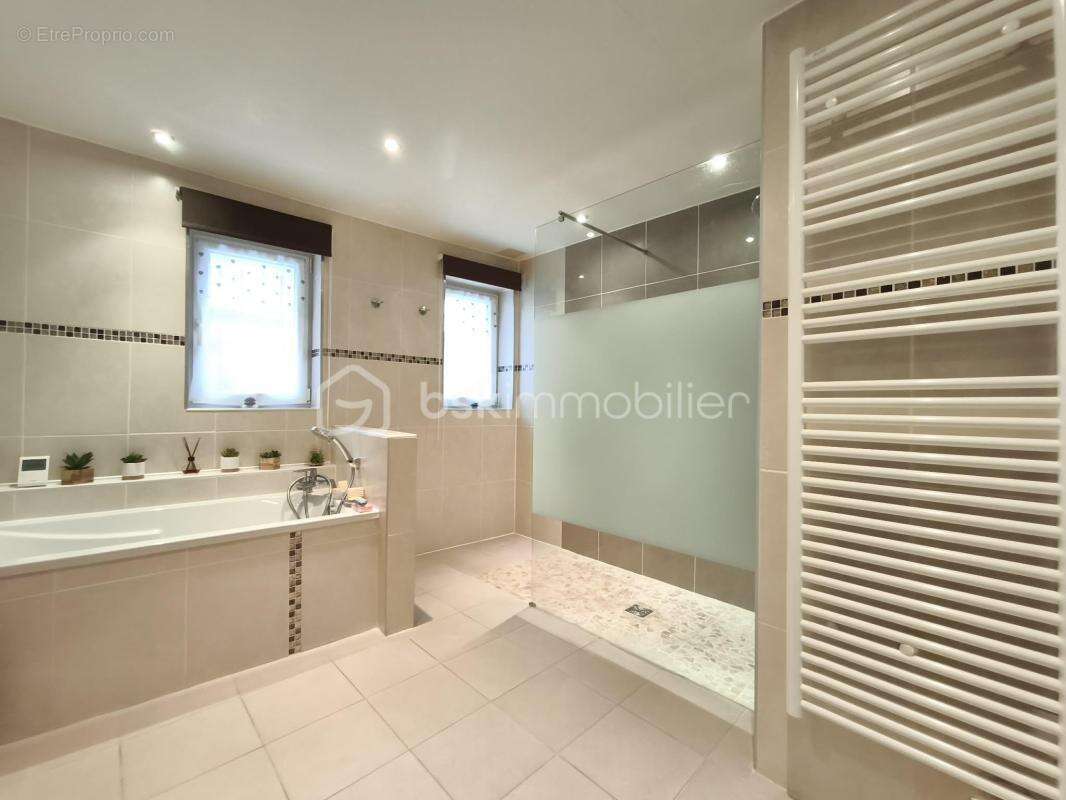 Maison à LIZY-SUR-OURCQ