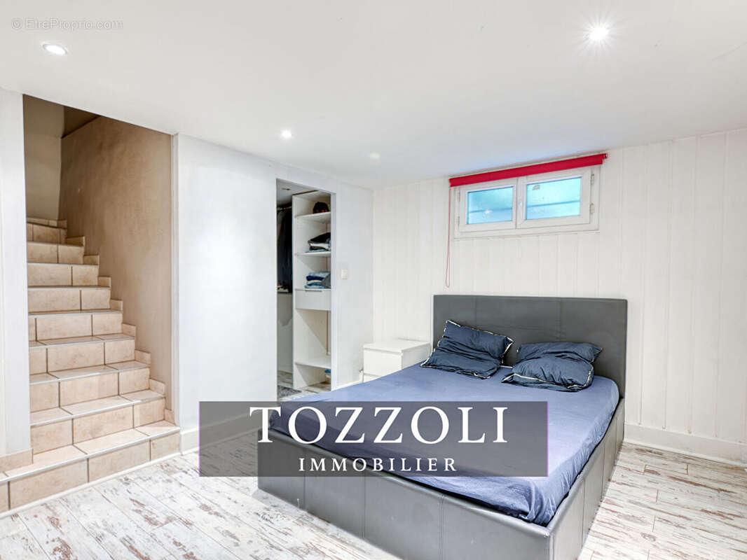 Maison à SAINT-LAURENT-DE-MURE