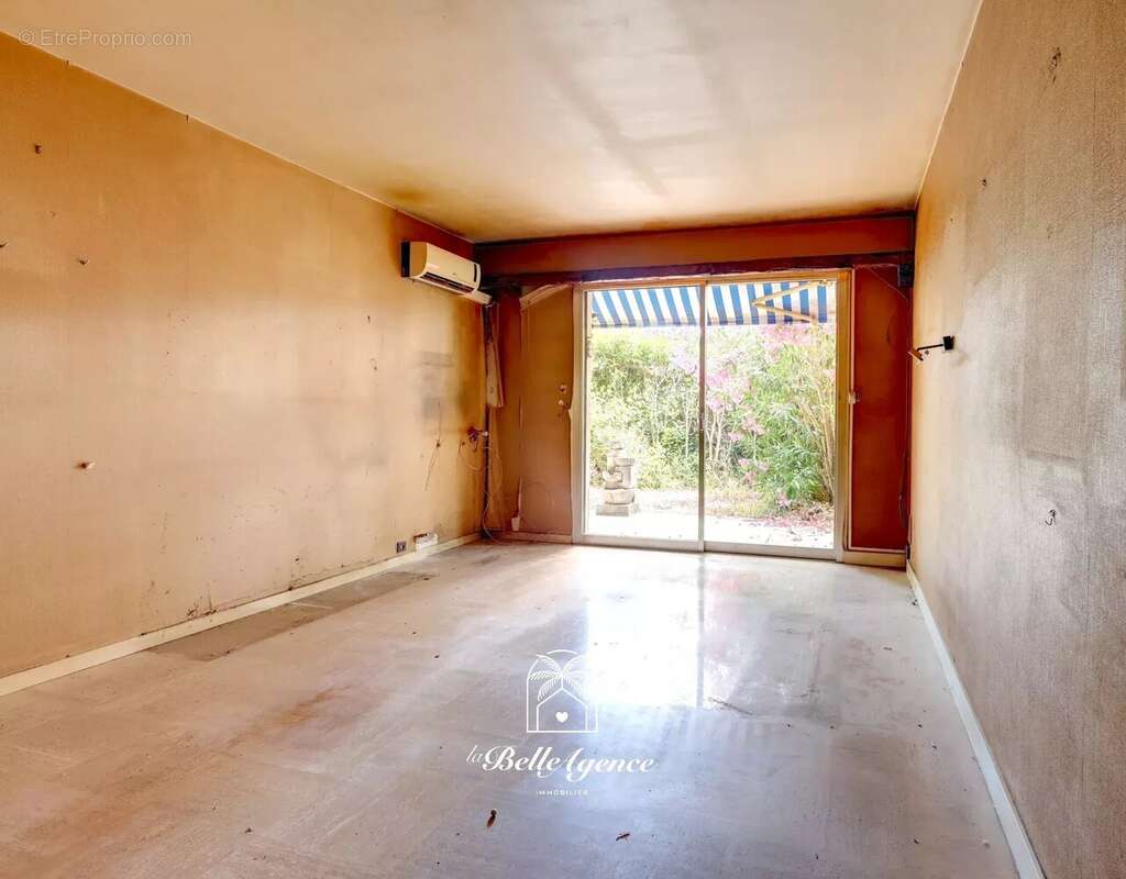 Appartement à LE CANNET