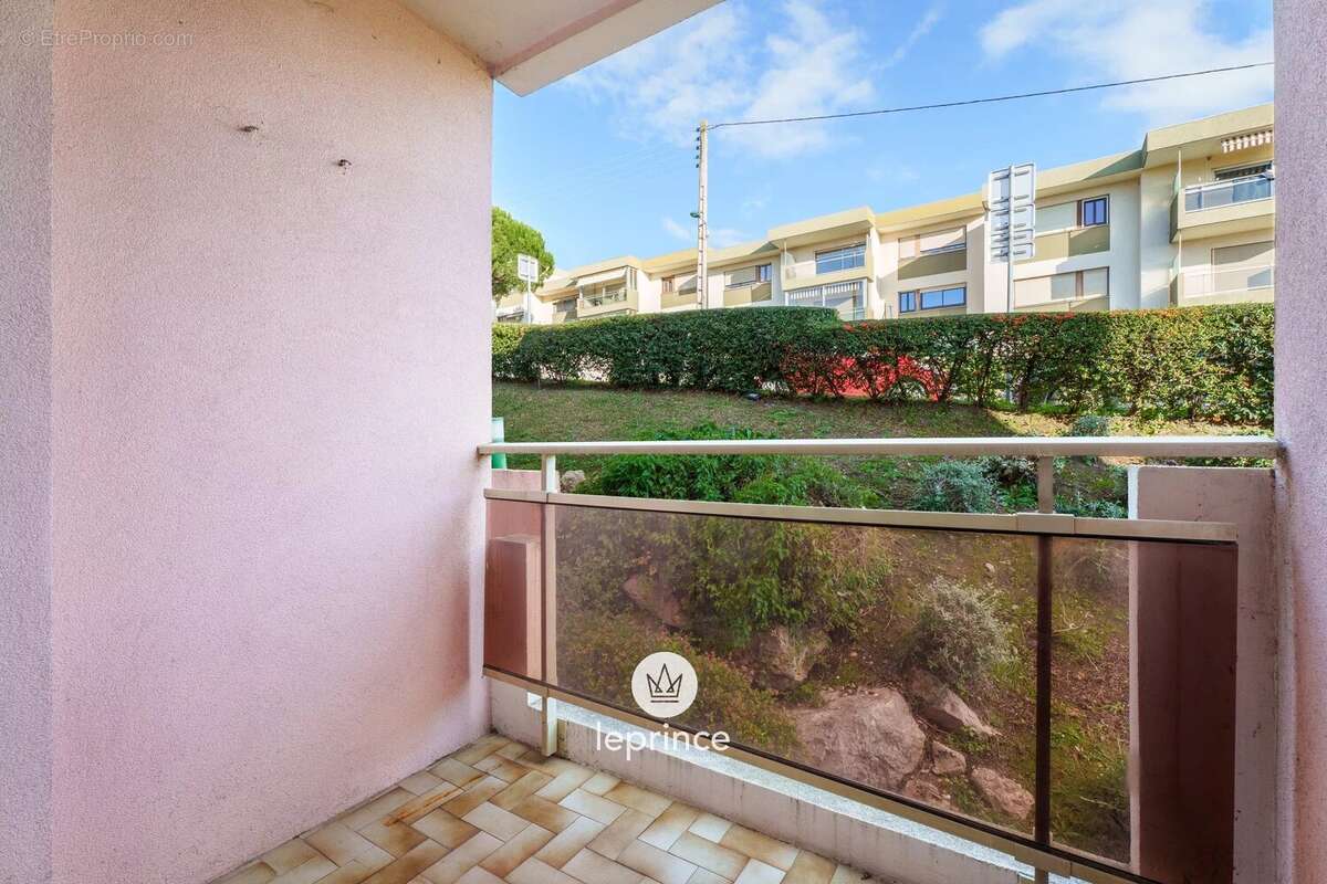 Appartement à VILLENEUVE-LOUBET