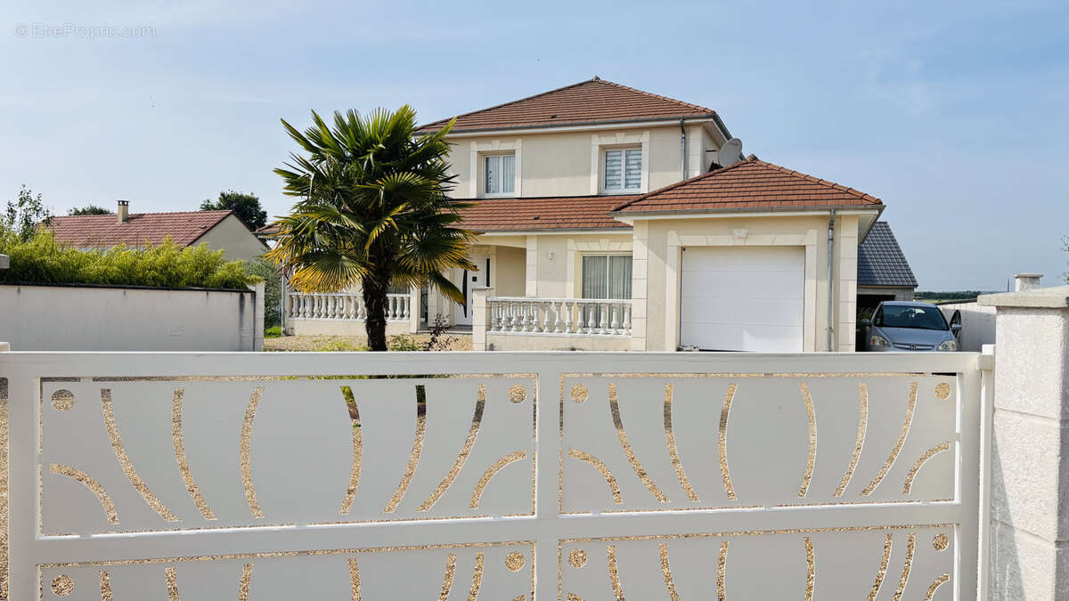 Maison à CHATEAUDUN