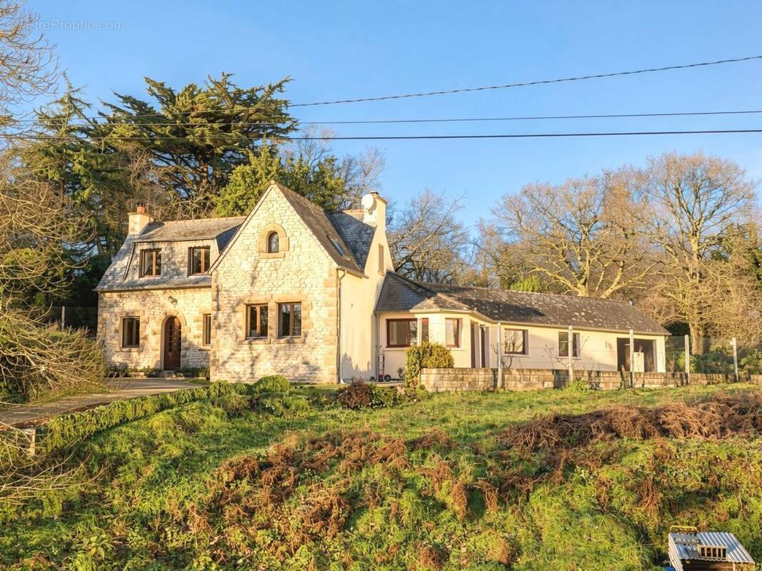 Maison à PLEYBER-CHRIST