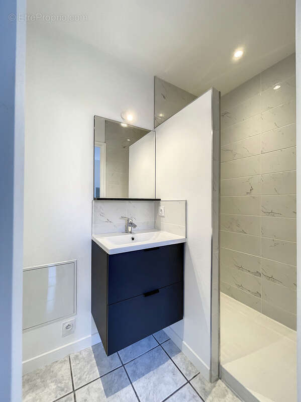 Appartement à NEUVILLE-SUR-SAONE