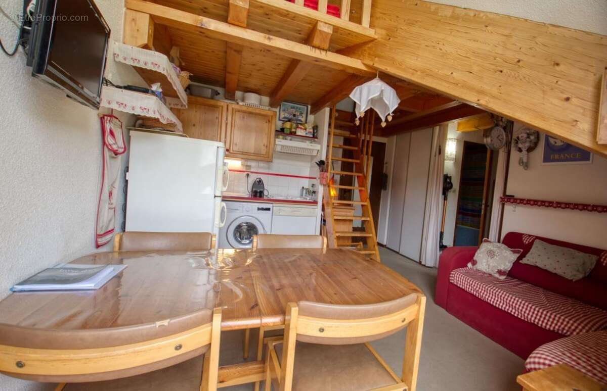 Appartement à MORILLON
