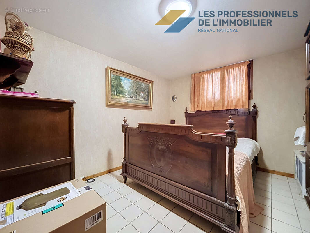 Maison traditionnelle de plain-pied de 129,25 m2 habitable, sur un terrain de 1 760 m2 - photo 10