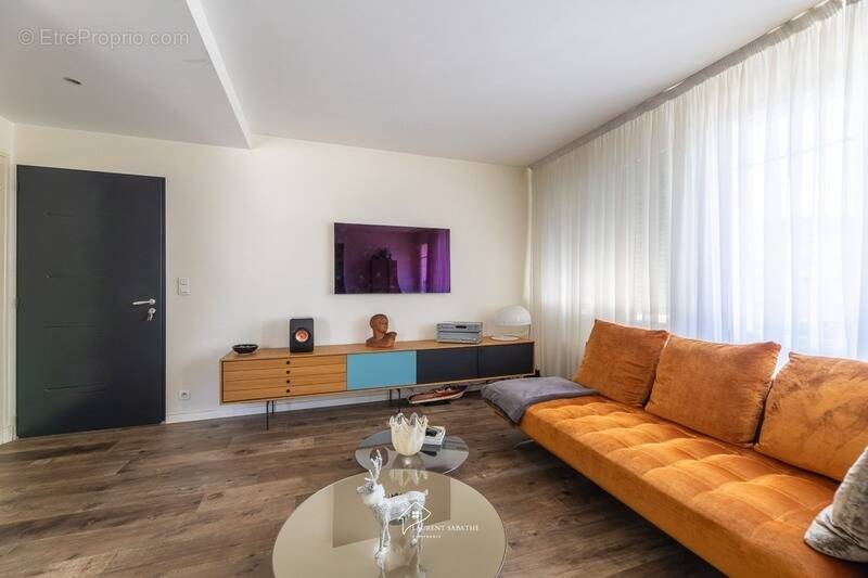 PAU (64) secteur Trespoey / Parc Beaumont - À VENDRE - Appartement T4 entièrement rénové avec garage - photo 3