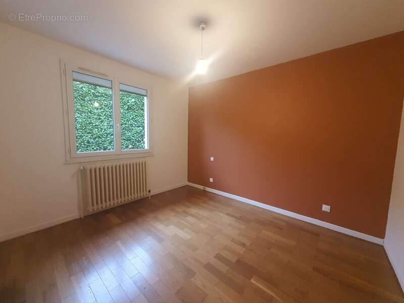 Dpt Drôme (26), à vendre ROMANS SUR ISERE maison P6 de 93m2 + 38m2 - photo 6