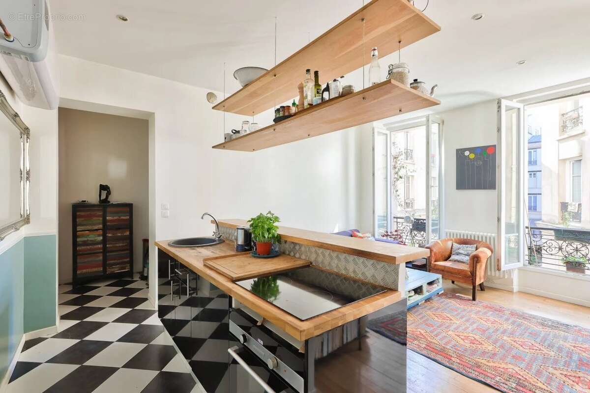 Appartement à PARIS-11E