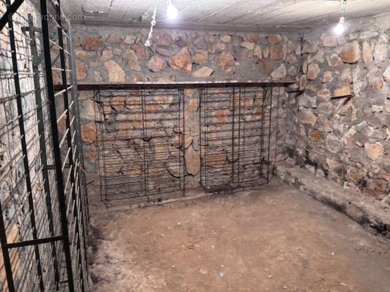 Maison à LA ROQUEBRUSSANNE