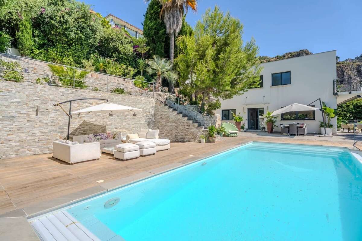 Maison à EZE