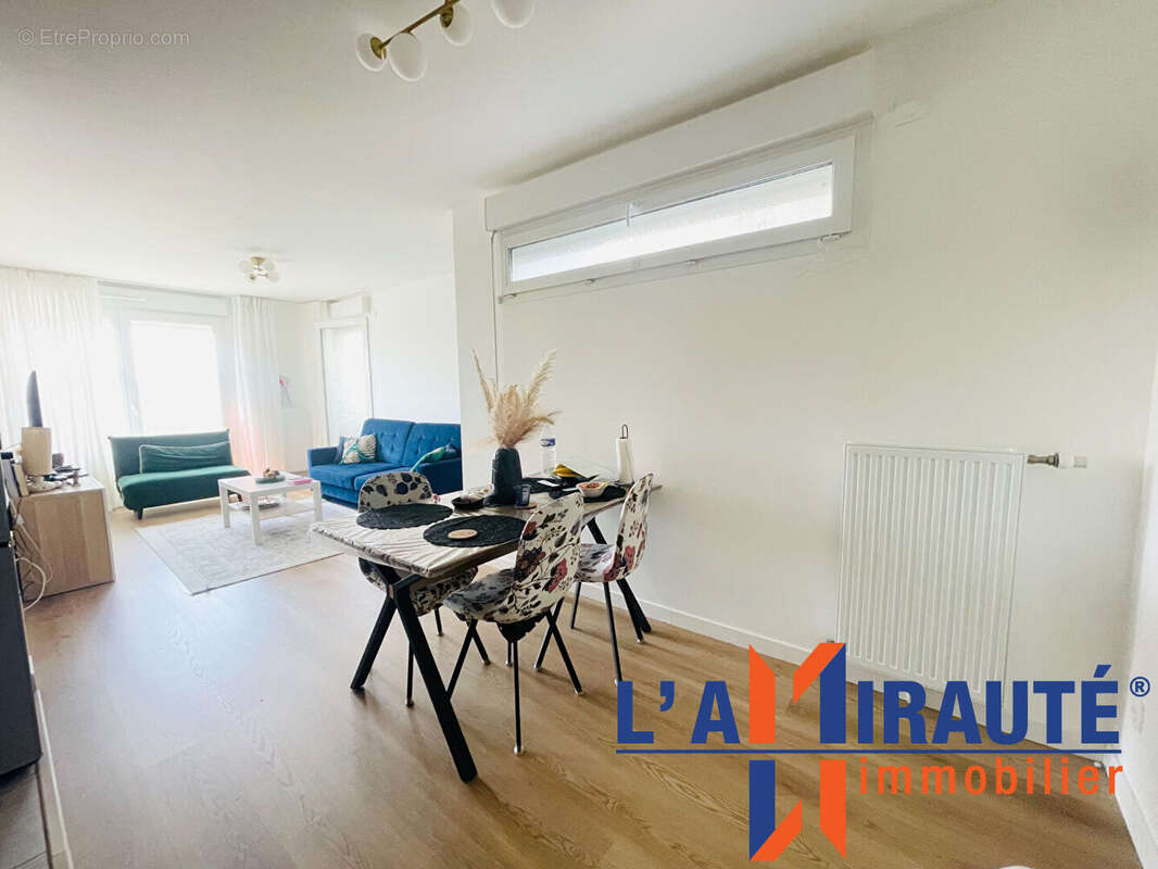 Appartement à SARTROUVILLE