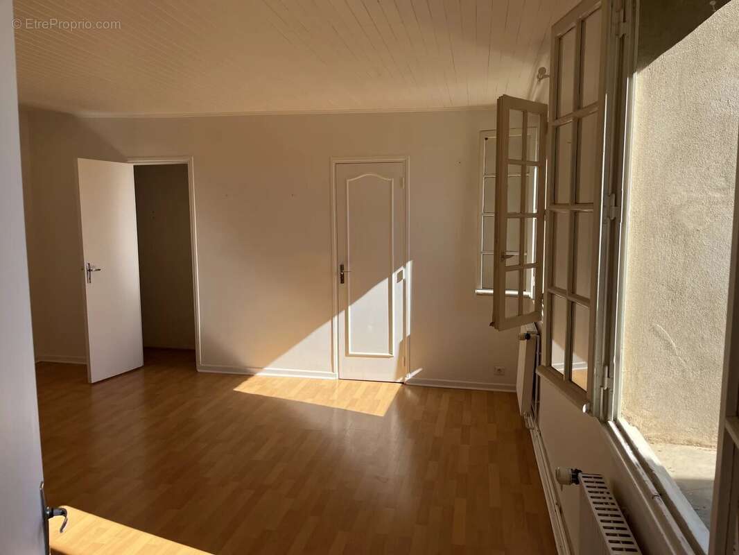 Maison de village prête à être aménagée - photo 5