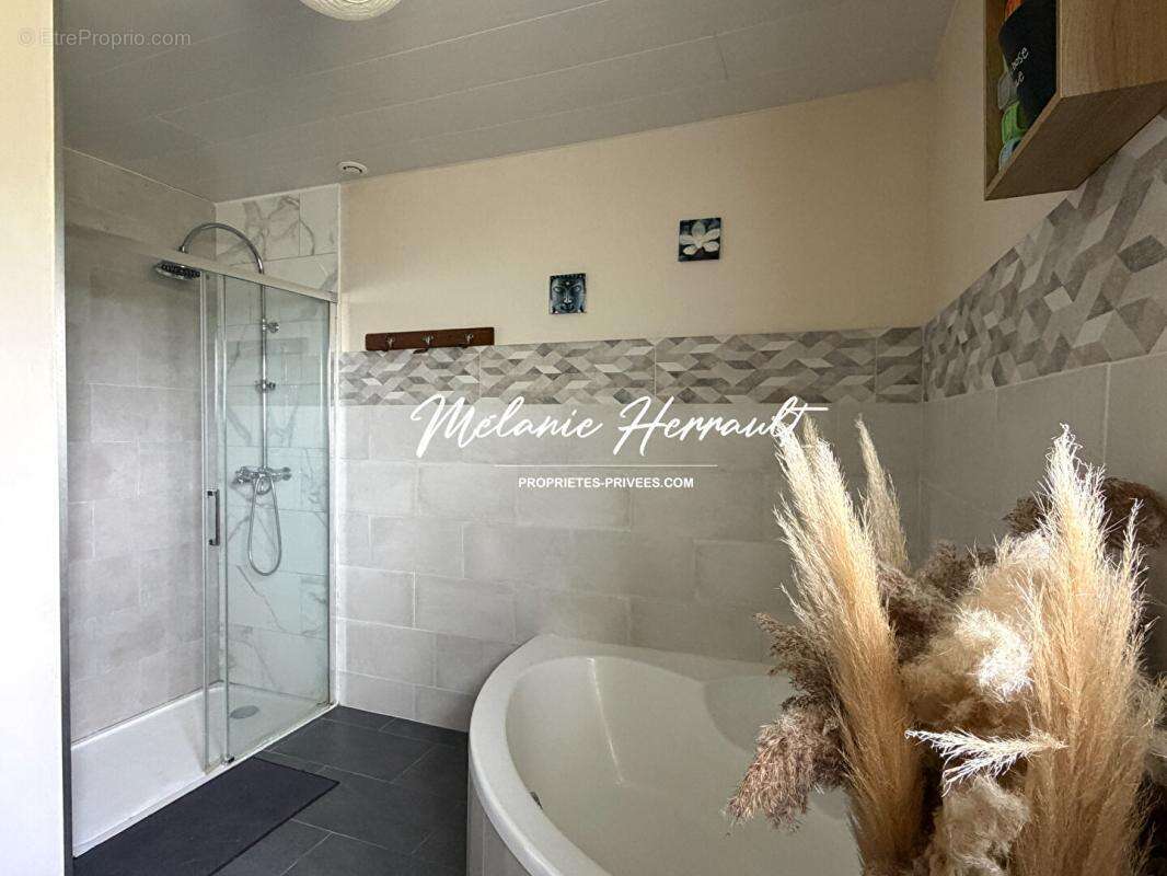 Maison à PARIGNE-L'EVEQUE