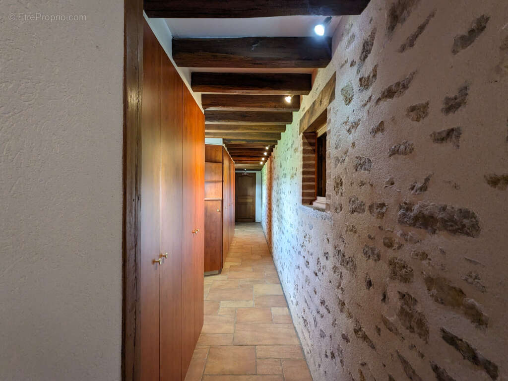 Maison à SAINT-BONNET-TRONCAIS