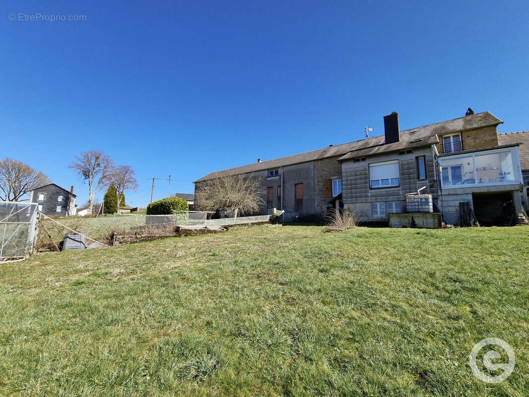 Maison à DUN-LES-PLACES