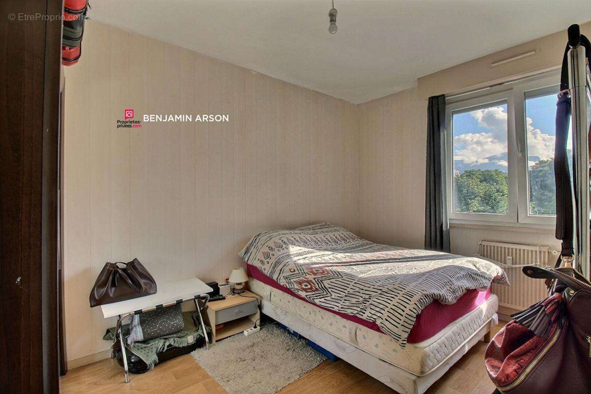 Appartement à COGNIN