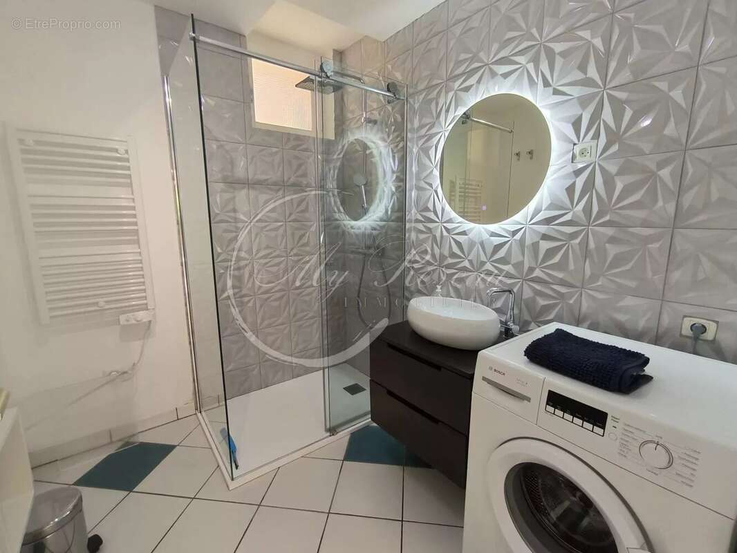 Appartement à ESCALES