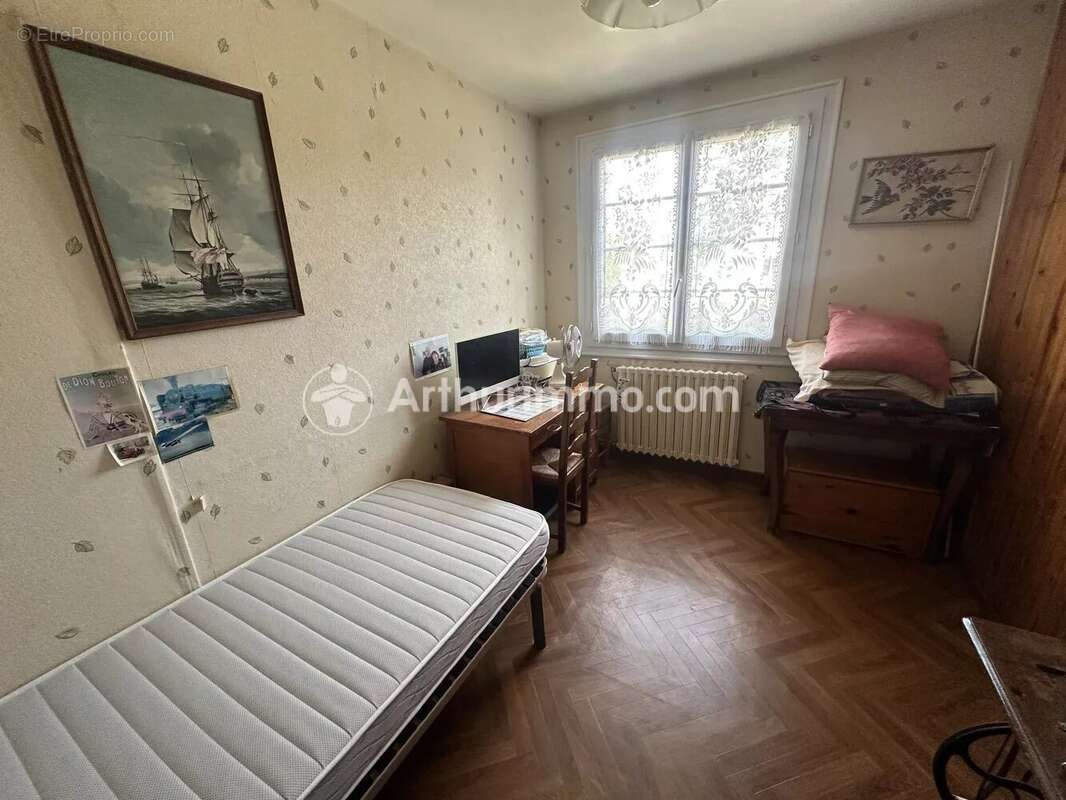 Ensemble immobilier avec maison, grange et plus de 7 000 m² de terrain – Neuvic - photo 15