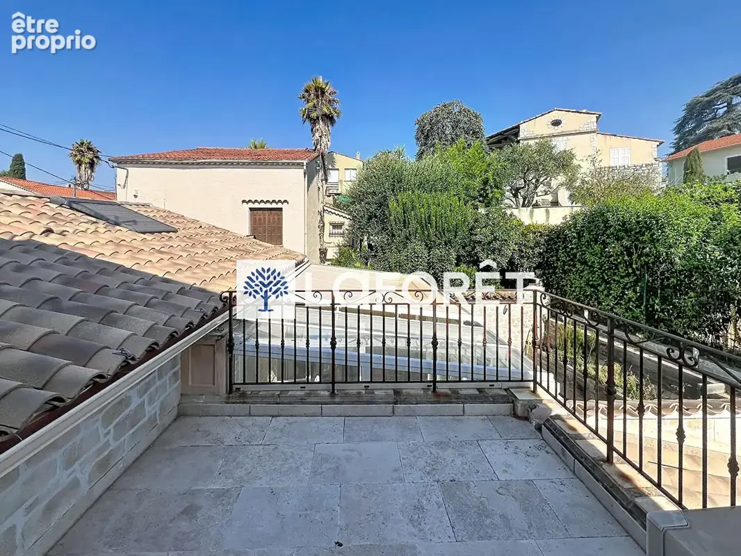 Les Bréguières - Villa d'exeption 5 pièces avec pisicine entierement rénovée - photo 9