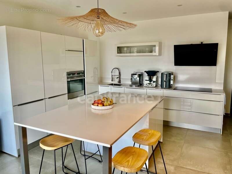 Maison à vendre contemporaine 6 pièces LA CIOTAT (13) - photo 4