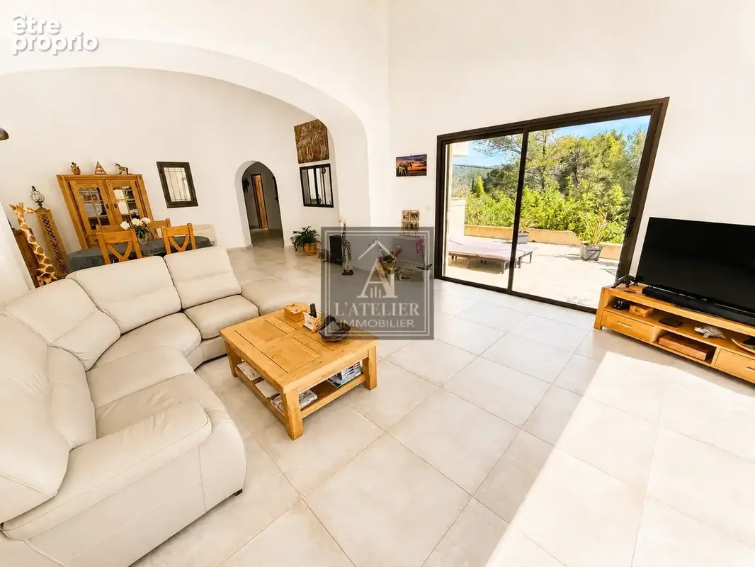 Maison de 170 m2 avec garage et piscine sur une parcelle de 1485 m2 - photo 12
